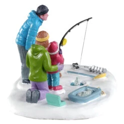 Lemax Her First Fish! -Lemax fljzxevzhqkdhgbe84cg